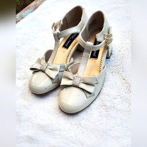 Elegant Cream Bow Girls Shoe Size 3M Big Girl